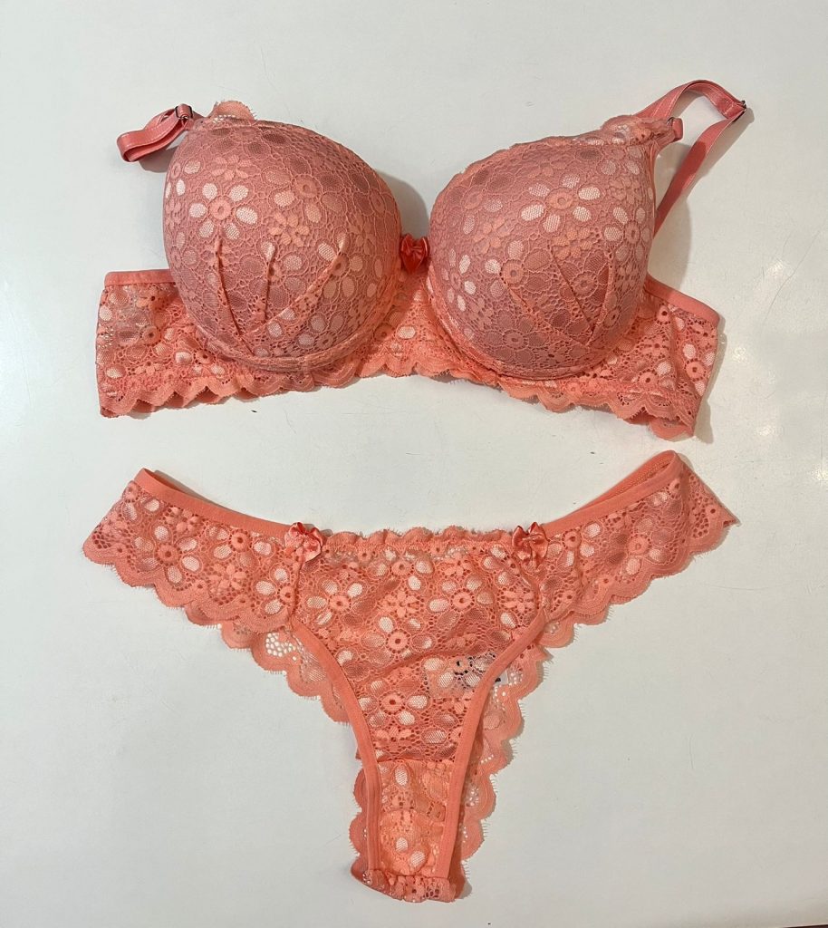 CONJUNTO T.W.O STYLUS EM RENDA BASIC SALMÃO - TAM M
