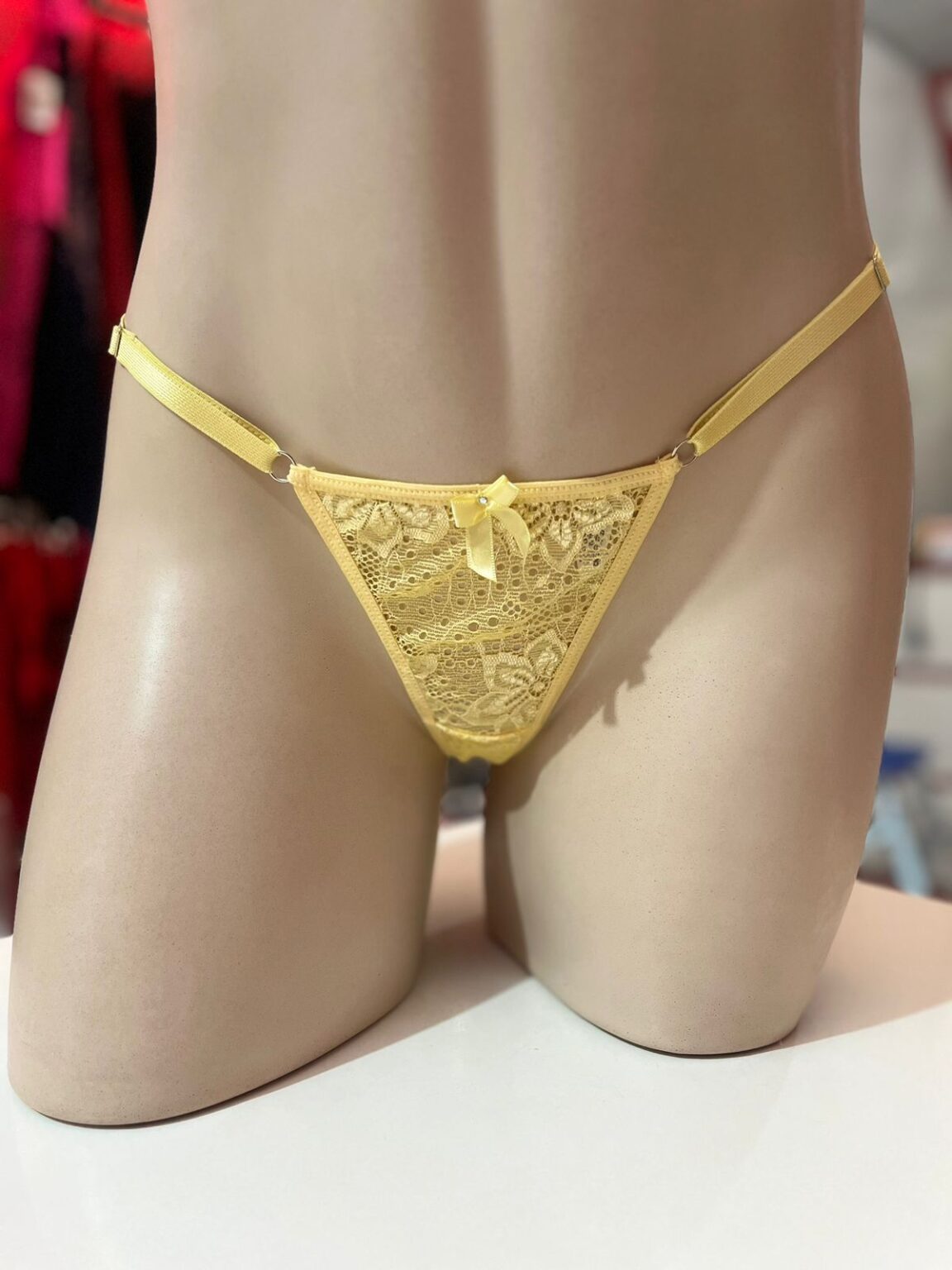 CALCINHA DENISE EM RENDA AMARELA - AMOR D´LUXO